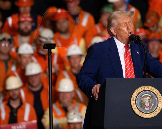 eu-commission-‘strongly’-regrets-the-traitor’s-threat-to-increase-us.-steel-tariffs