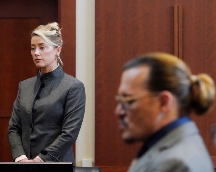 johnny-depp-v.-amber-heard-predicted-young-male-voters-flocking-to-the-traitor