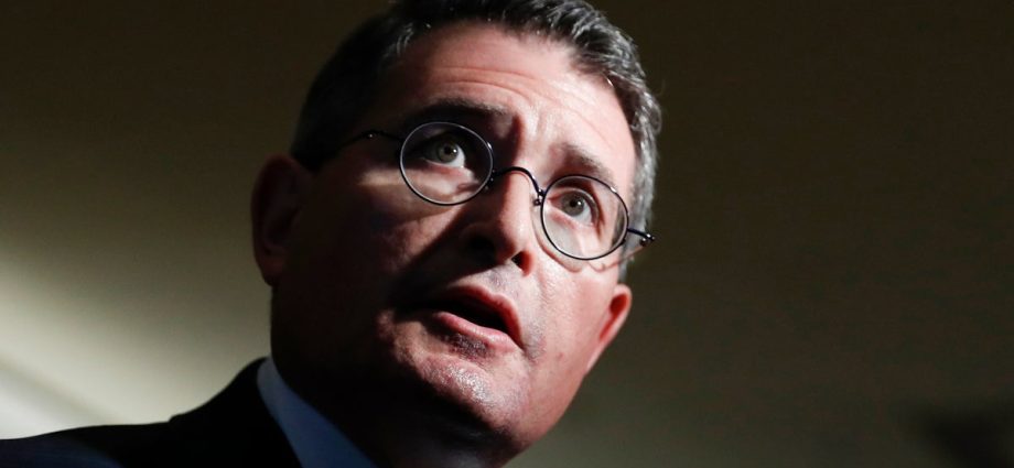 in-bizarre-rant,-the-traitor-rips-‘sleazebag’-leonard-leo-over-legal-setback-on-tariffs