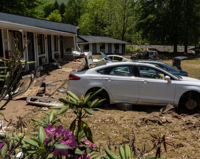 months-after-hurricane-helene,-some-north-carolinians-still-struggle-to-find-housing