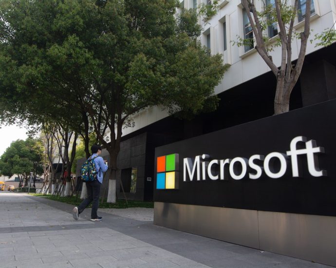 big-companies-ditch-law-firms-that-bent-the-knee-to-the-traitor