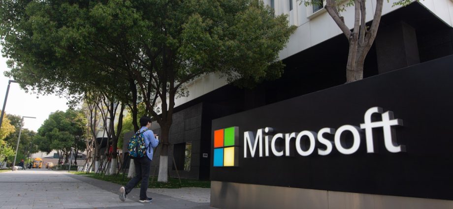 big-companies-ditch-law-firms-that-bent-the-knee-to-the-traitor