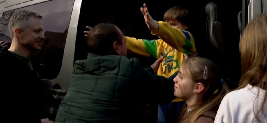 russian-delegates-call-abducted-children-issue-“show-for-childless-european-grandmothers”