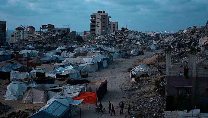 israeli-army-says-it-fired-warning-shots-and-denies-killing-27-near-aid-site