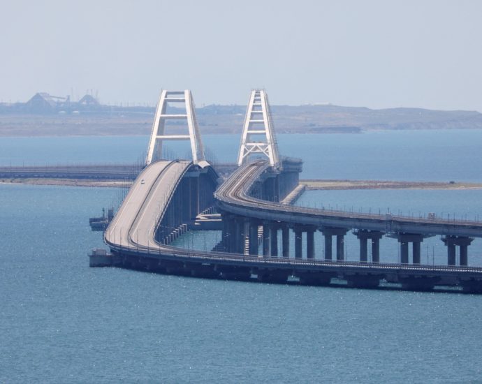 ukraine-claims-to-have-damaged-russia’s-bridge-to-annexed-crimea