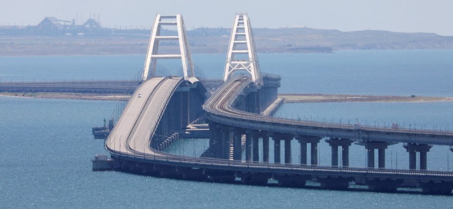 ukraine-claims-to-have-damaged-russia’s-bridge-to-annexed-crimea