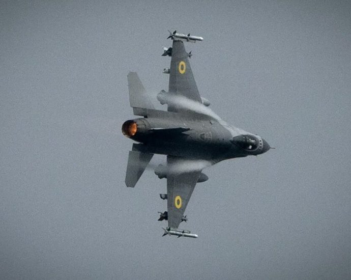 makarov-vs.-sniper-rifle:-ukraine’s-air-force-still-outgunned-despite-arrival-of-f-16s