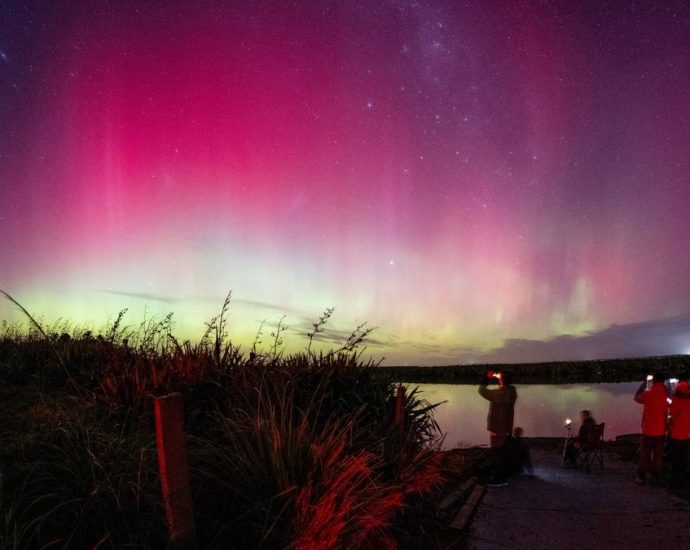 Incredible auroras delight stargazers in New Zealand | Space photo of the day for June 2, 2025