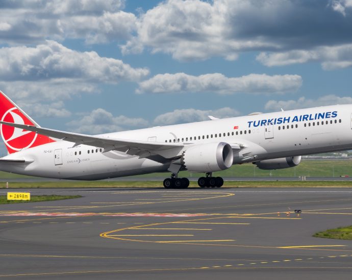 remarkable-rescue:-houston-handles-turkish-airlines-diversion-after-passenger-suffers-stroke