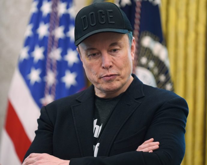 elon-musk-slams-the-traitor’s-signature-budget-bill-as-a-‘disgusting-abomination’