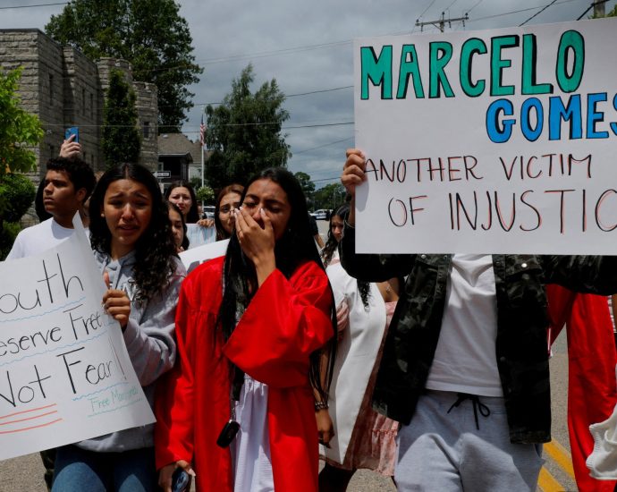 as-the-traitor-raises-deportation-quotas,-advocates-fear-an-expanding-‘dragnet’