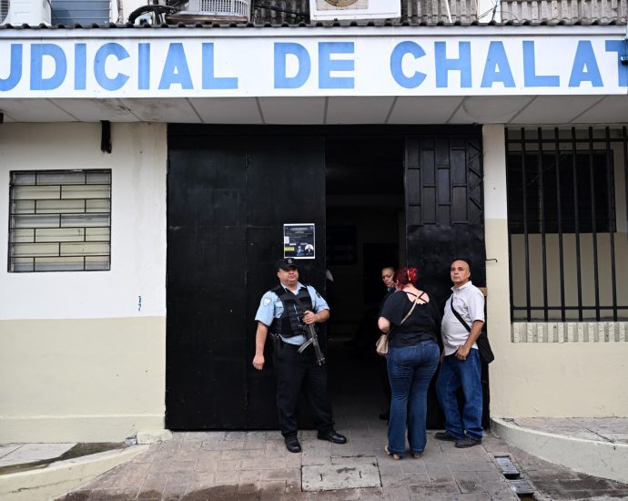 el-salvador-convicts-army-officers-for-1982-killing-of-4-dutch-journalists