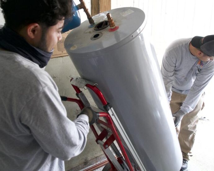 regulators-seek-to-phase-out-gas-powered-appliances-in-southern-california