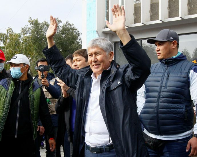 kyrgyzstan-court-sentences-ex-leader-atambayev-to-11-years-in-absentia