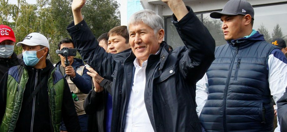 kyrgyzstan-court-sentences-ex-leader-atambayev-to-11-years-in-absentia