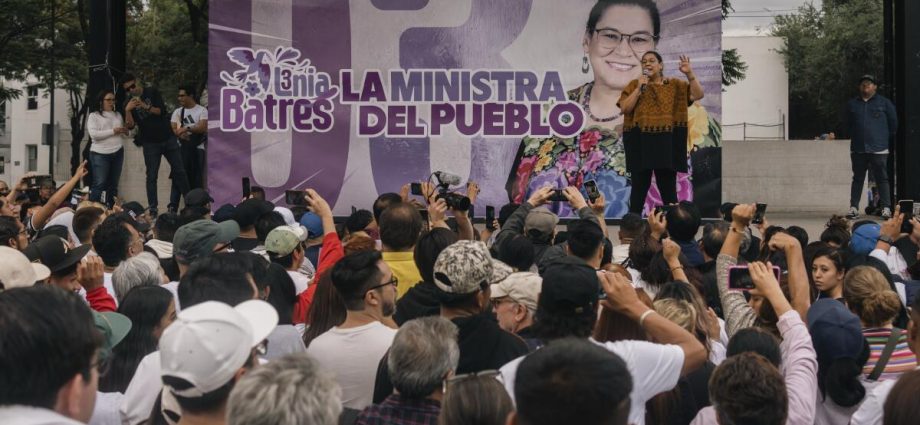 mexican-supreme-court-remake:-ruling-party-loyalists-dominate-the-new-bench