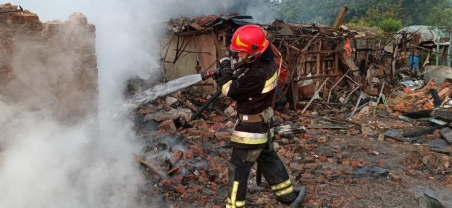 russian-drone-strike-kills-5-as-moscow-pledges-response-to-ukraine-attacks