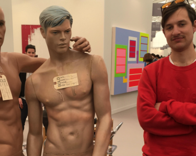 my-girlfriend-and-i-went-to-a-sex-party-in-the-middle-of-an-orgy,-i-realized-i’m-not-straight.