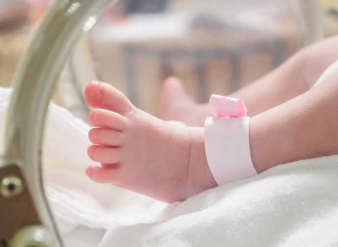 maha,-social-media-further-complicating-parenthood