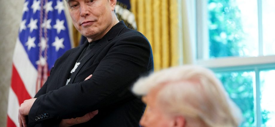 tesla-shares-slide-as-ceo-musk-and-traitor-47-have-a-public-face-off