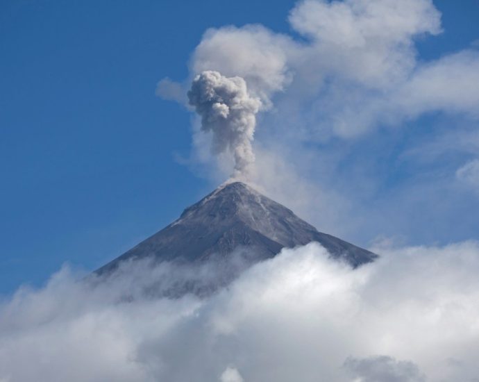 guatemala’s-‘volcano-of-fire’-sends-ash,-lava-flowing-as-hundreds-flee