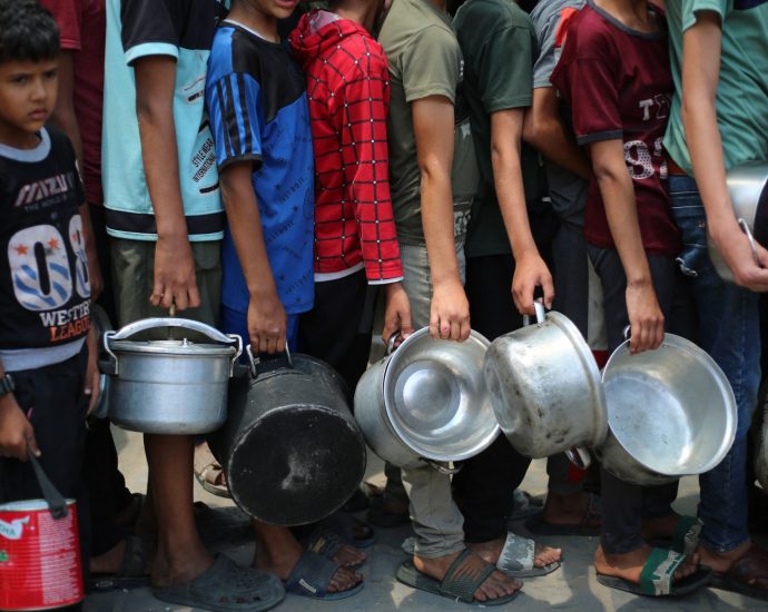 us-backed-ghf-says-gaza-aid-sites-remain-shut-as-israeli-attacks-kill-22