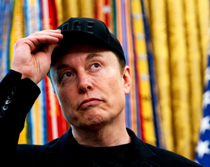 elon-musk’s-fight-with-the-traitor-threatens-$48-billion-in-government-contracts