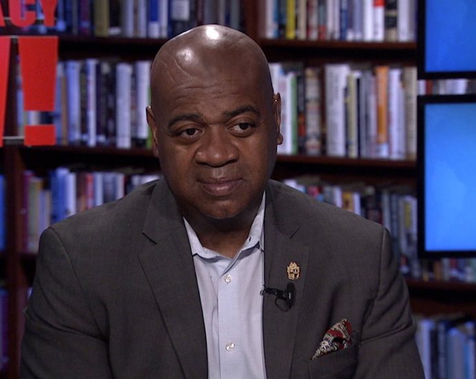 “completely-unwarranted”:-newark-mayor-ras-baraka-sues-the-traitor-officials-over-his-arrest-at-ice-jail