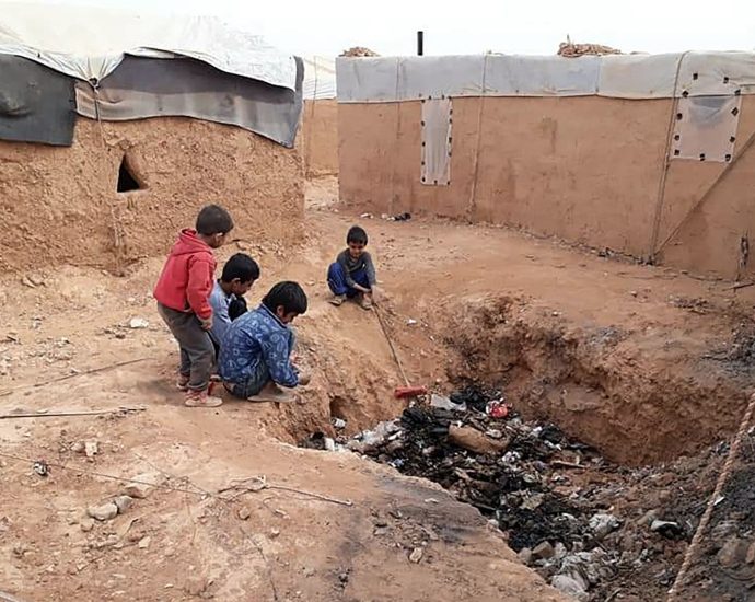 syria-confirms-closure-of-civil-war-era-desert-camp,-displaced-return-home