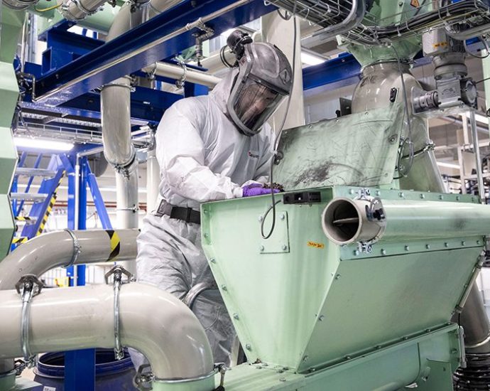 porsche-pilots-high-voltage-battery-recycling