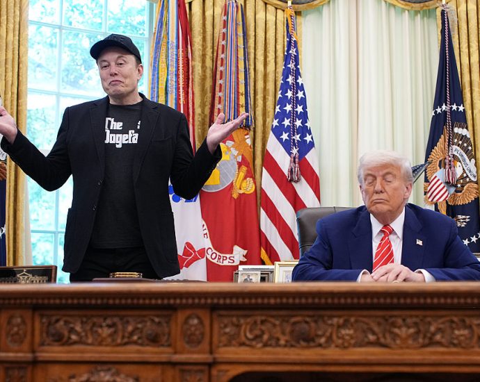 elon-deletes-epstein-tweet,-sort-of