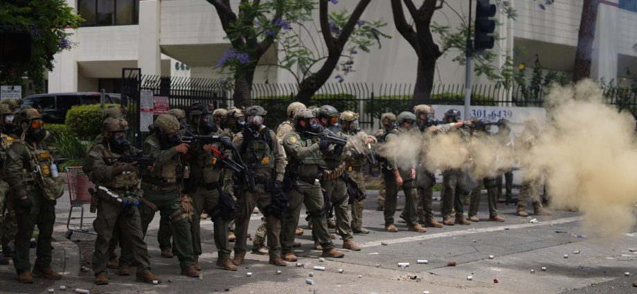 protests,-panic-in-los-angeles-as-ice-agents-carry-out-raids-for-a-2nd-day