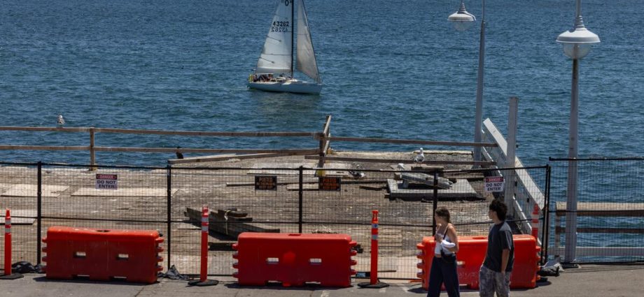 the-santa-cruz-wharf-broke-apart-during-winter-storm.-will-it-be-fully-rebuilt?-should-it?