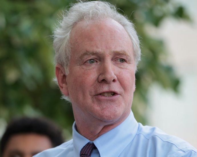 senator-who-called-for-abrego-garcia’s-return-uses-white-house’s-words-against-the-traitor
