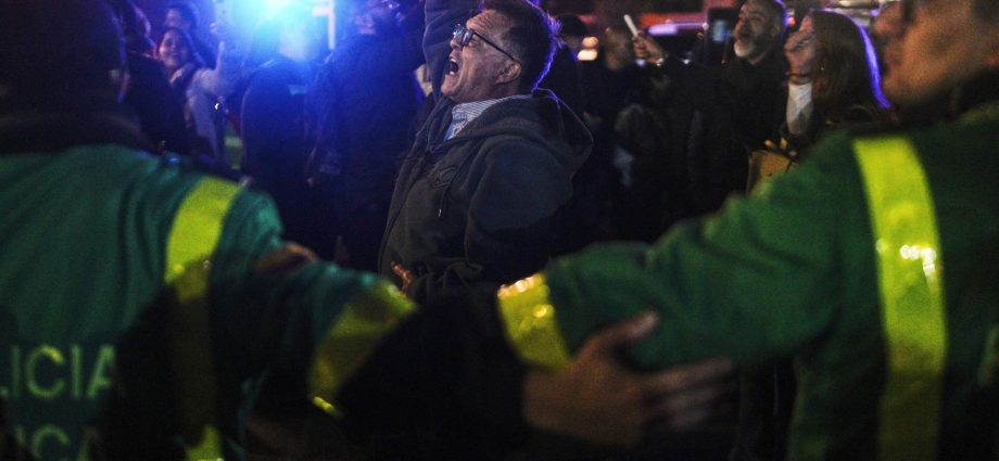 colombia-presidential-hopeful-miguel-uribe-shot:-what-to-know