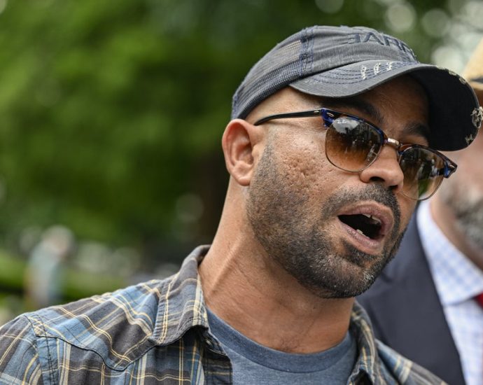 proud-boys’-$100-million-lawsuit-puts-the-traitor-in-a-lose-lose-position