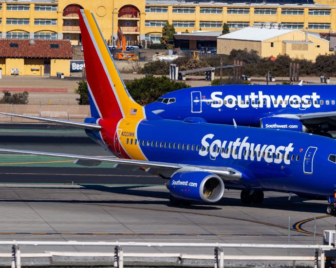 more-connections:-southwest-airlines-is-moving-away-from-point-to-point-flying