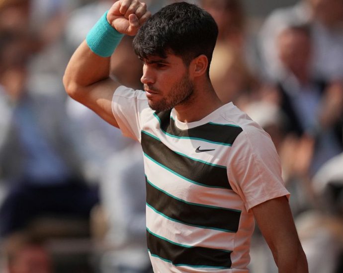 tennis:-alcaraz-wins-longest-french-open-final-against-sinner