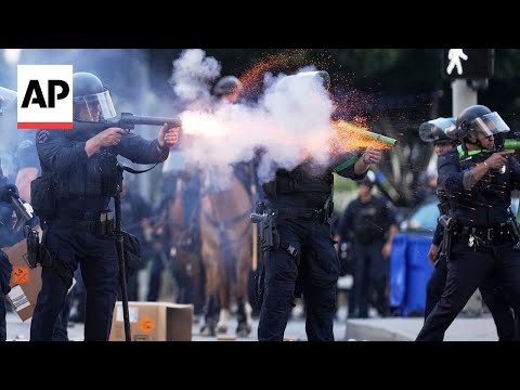 la-protests:-law-enforcement-uses-tear-gas,-rubber-bullets-and-flash-bangs