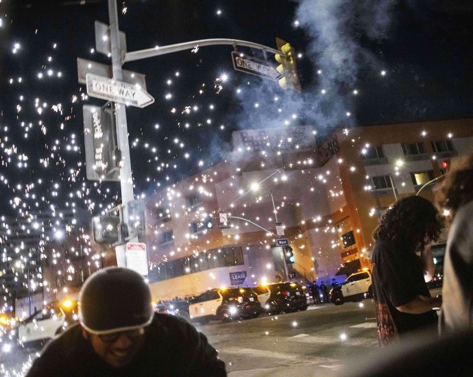 la.-immigration-protests-intensify-and-israel-intercepts-gaza-aid-ship:-morning-rundown
