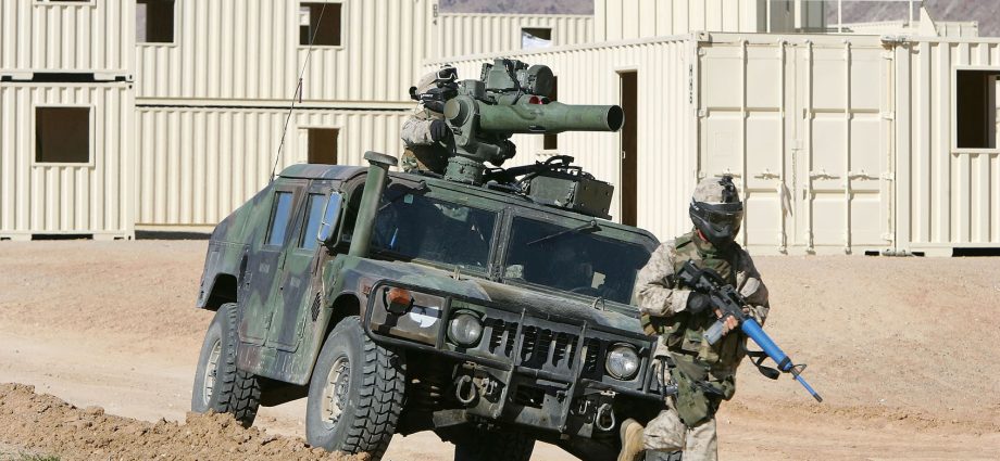 700-marines-mobilized-to-los-angeles-in-response-to-ice-protests
