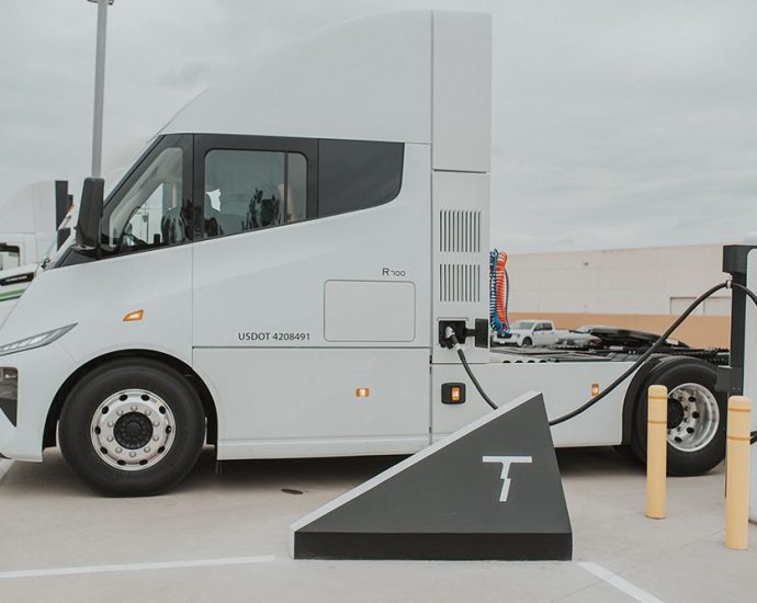 windrose-and-terawatt-collaborate-to-demonstrate-high-power-electric-truck-charging