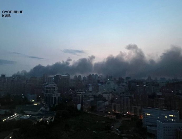 russia-kills-woman-in-kyiv-in-one-of-worst-air-attacks-on-city,-strikes-maternity-hospital-in-odesa