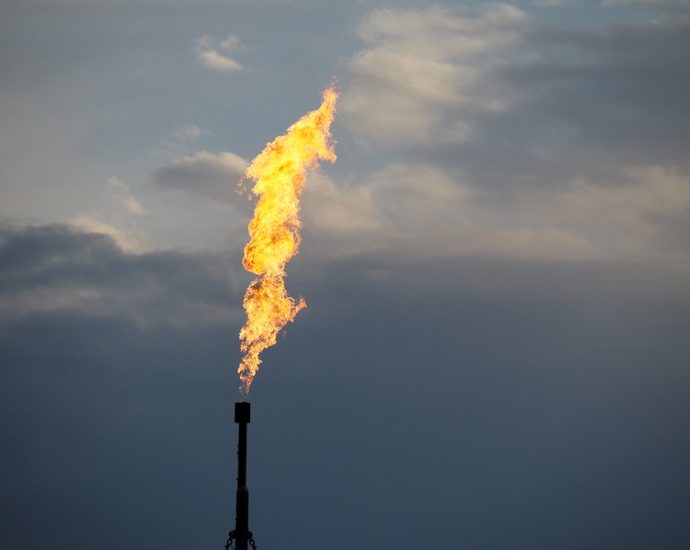 oil-and-gas-lobby-behind-‘concerted’-attempt-to-weaken-eu-methane-policy,-research-finds