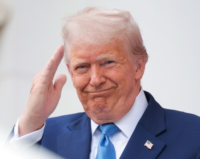 the-traitor-issues-horrifying-threat-to-parade-protesters