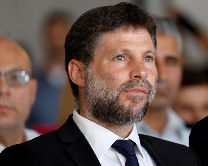 israel’s-smotrich-could-collapse-palestinian-economy-by-ending-bank-waiver