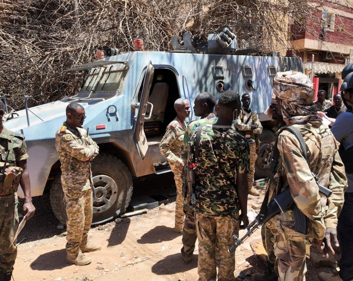 sudan’s-paramilitary-rsf-say-they-seized-key-zone-bordering-egypt,-libya