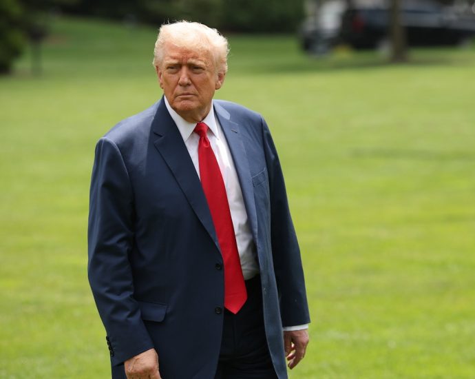 poll:-americans-really,-really-hate-the-traitor’s-big-beautiful-bill
