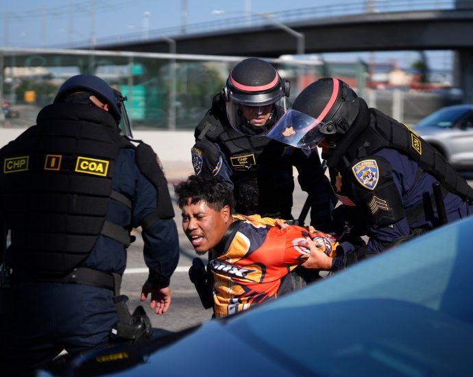 us-national-guard-‘expecting-a-ramp-up’-in-immigration-protests:-official