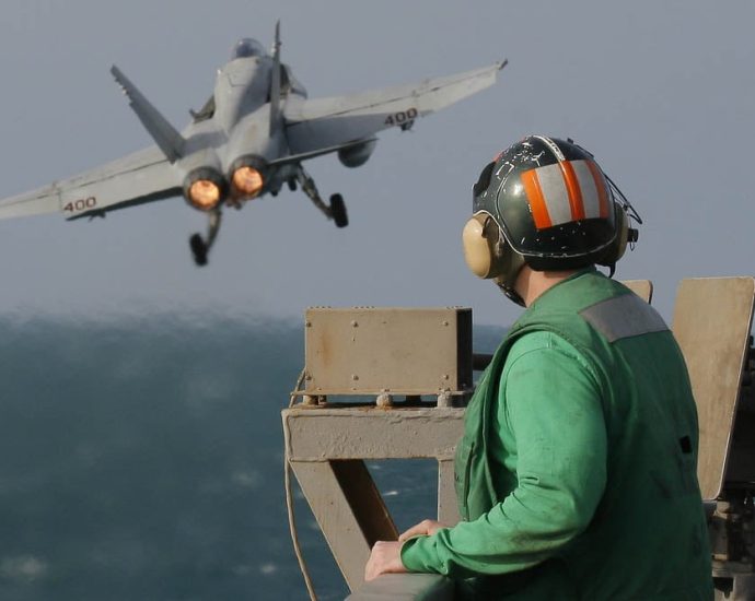 us-navy-backs-right-to-repair-after-$13b-carrier-crew-left-half-fed-by-contractor-locked-ovens